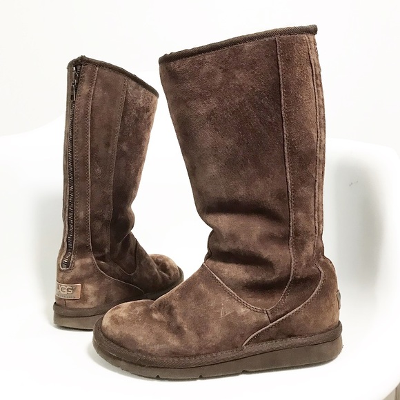 uggs with zipper on back